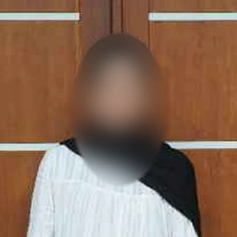 Foto Ustadzah Chelsea R., pengajar Arabi