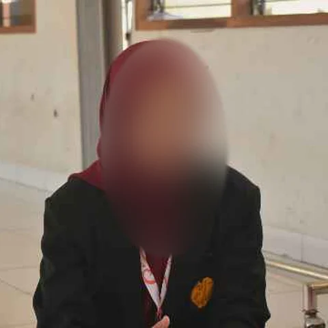 Foto Ustadzah Nazwa A., pengajar Arabi